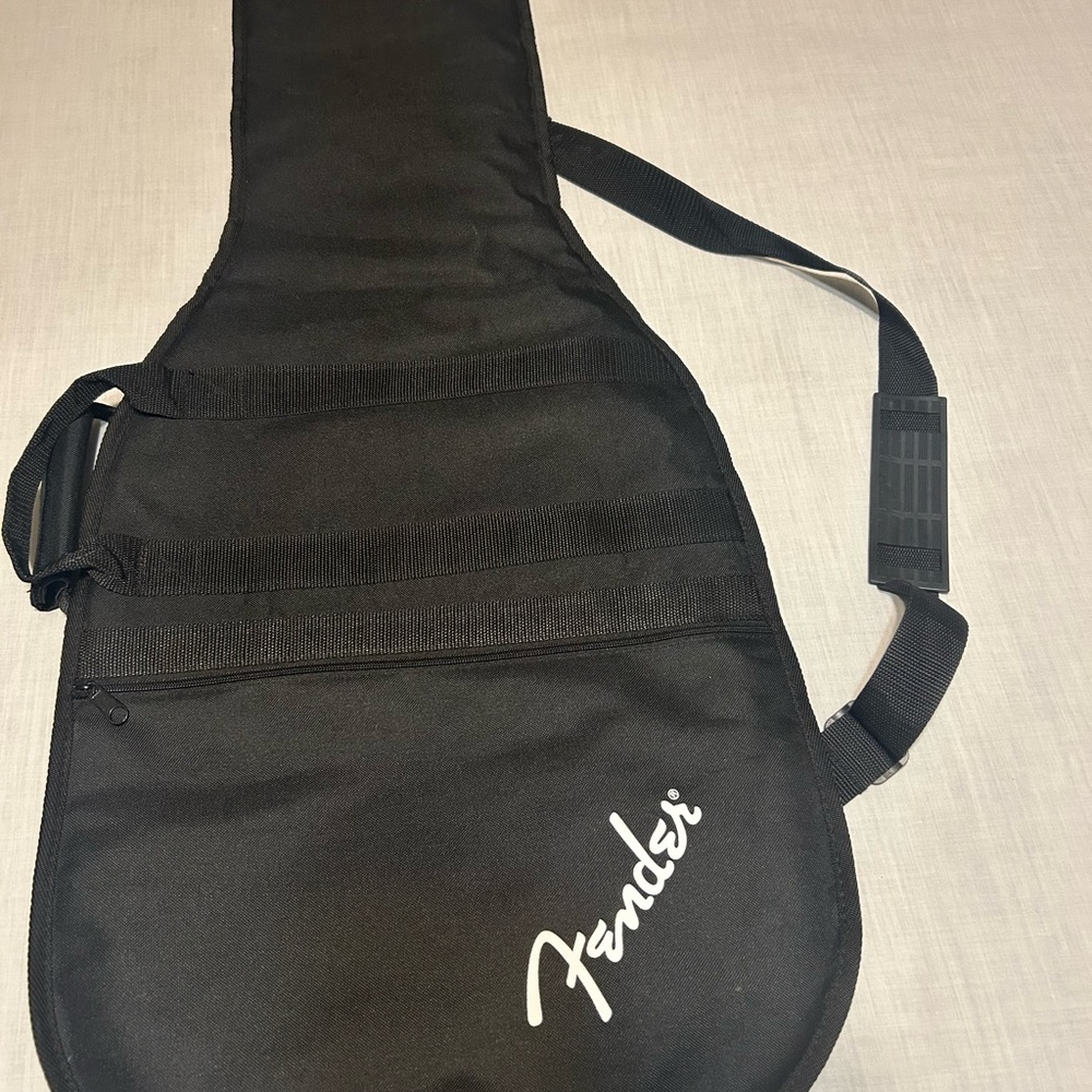 Fender Black Guitar Gig Bag with Durable Fabric and Padded Protection